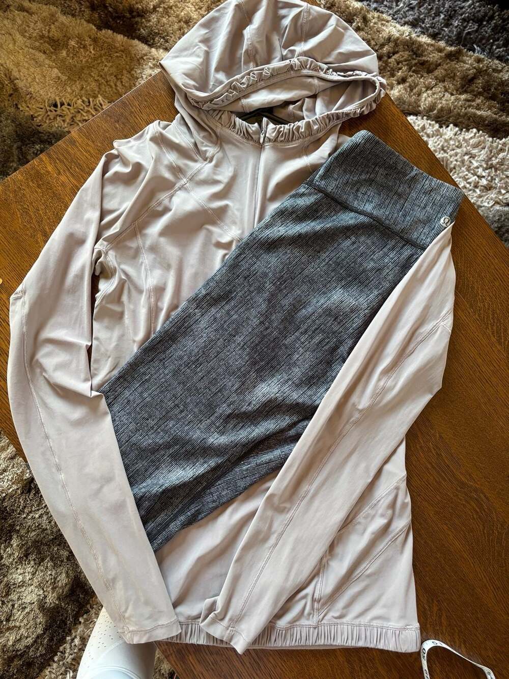 Lululemon Water Bound Hoodie [4] & High-Rise Cropped Leggings [6] Set